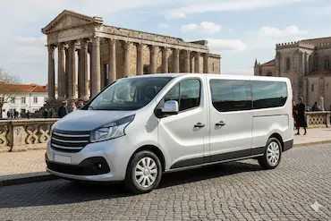 Transporte privado saindo de Lisboa para tour histórico em Évora
